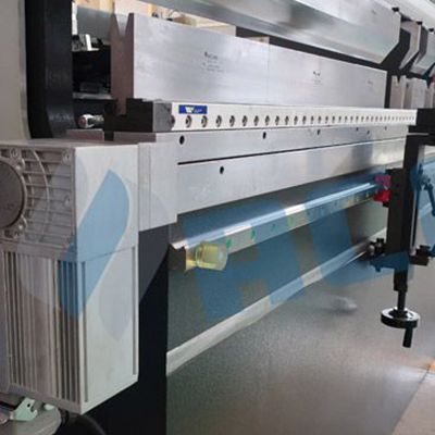 Tandem Press Brake, with PCSS-A Embedded Safety Controller