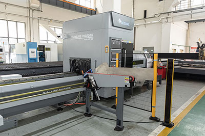 Medium-heavy Three-chuck Tube Laser Cutting Machine, BK Series